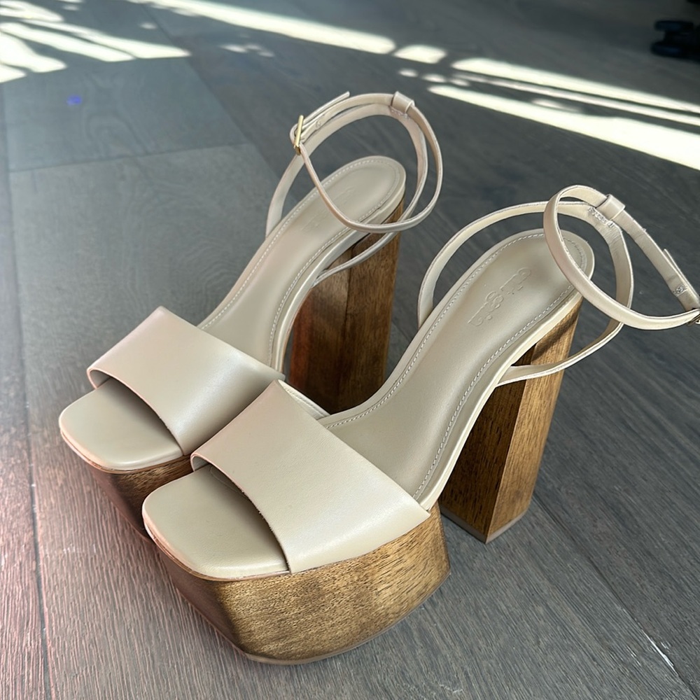 Cult Gaia Shauna Platform, size 38